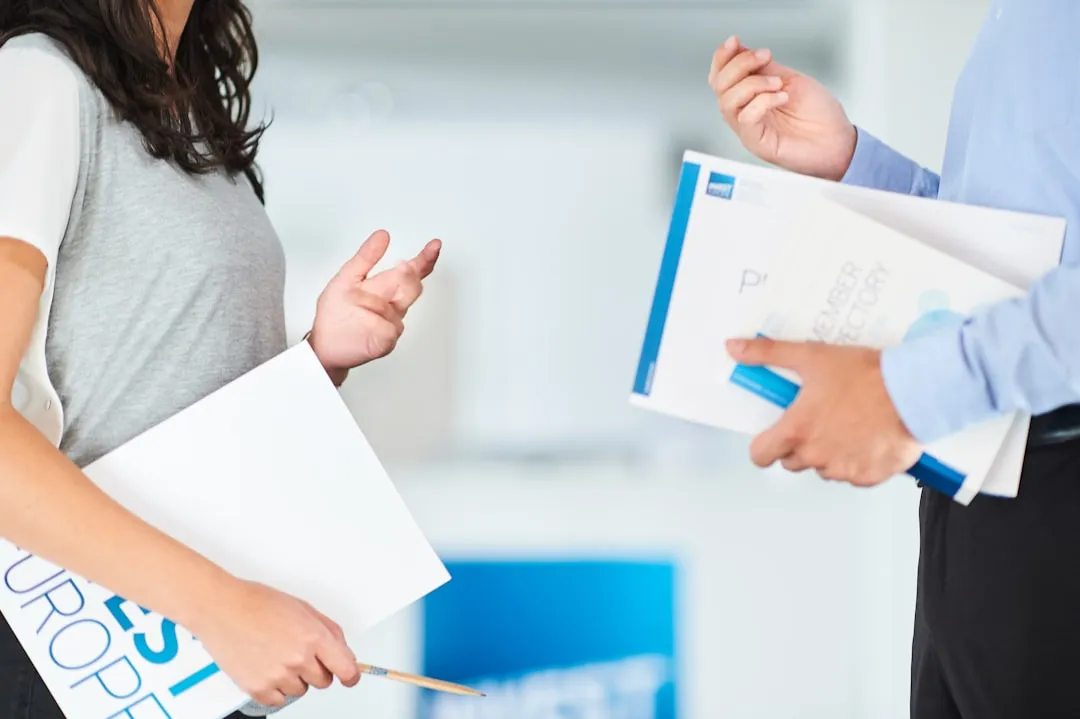 流媒体后视镜与传统后视镜功能对比及安装注意要点